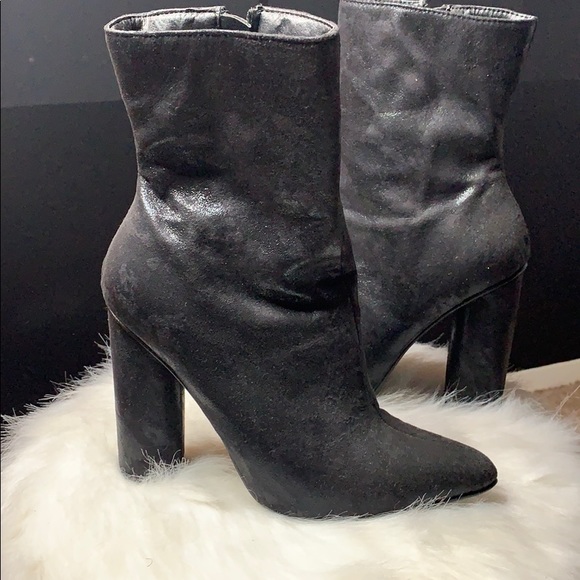 Heels - Picture 1 of 1